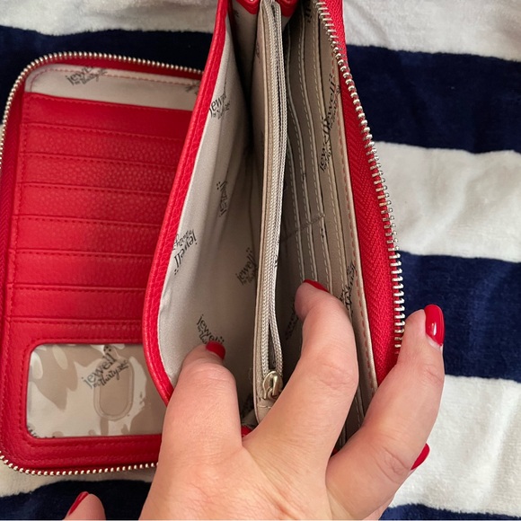 Thirty-One Red Wallet - Picture 4 of 5
